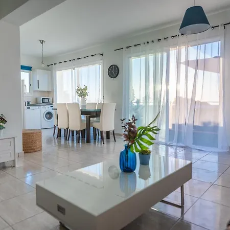 Makenzy Seaview Penthouse