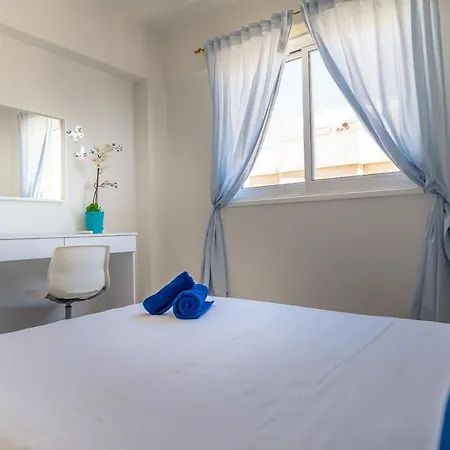 Makenzy Seaview Penthouse דירה *