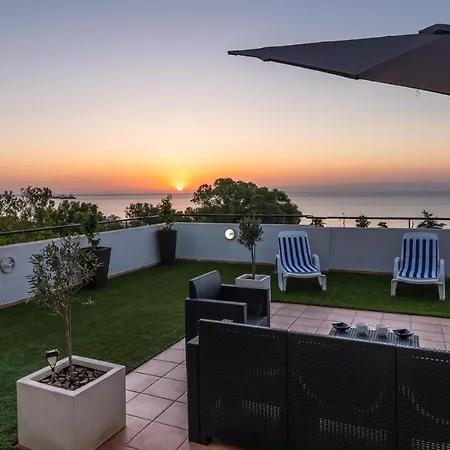 דירה Makenzy Seaview Penthouse לרנקה
