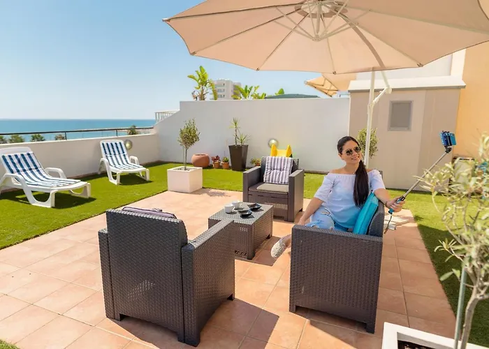 Makenzy Seaview Penthouse 아파트 라르나카