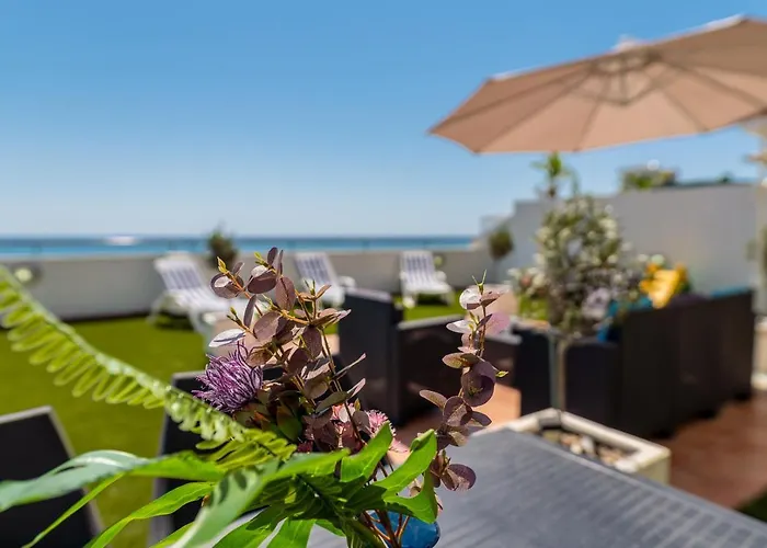 Makenzy Seaview Penthouse *