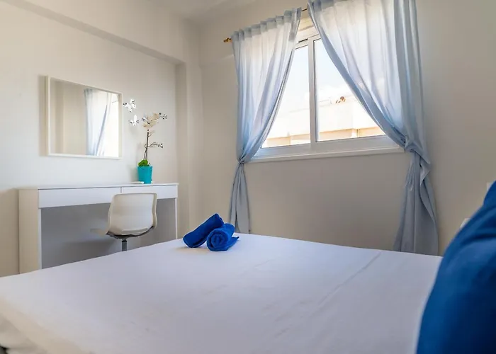 Makenzy Seaview Penthouse דירה *