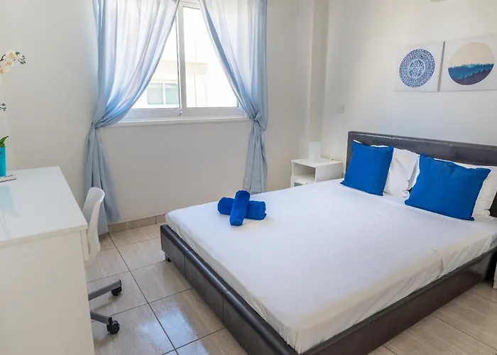 Makenzy Seaview Penthouse * 라르나카