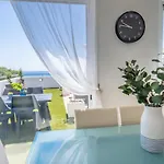 Apartamento Makenzy Seaview Penthouse Larnaca